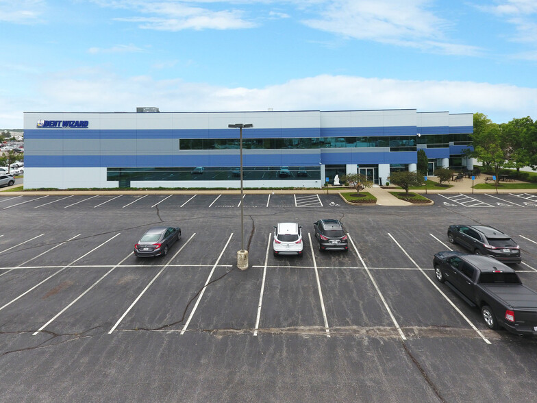 4710 Earth City Expy, Bridgeton, MO en venta - Foto del edificio - Imagen 2 de 6