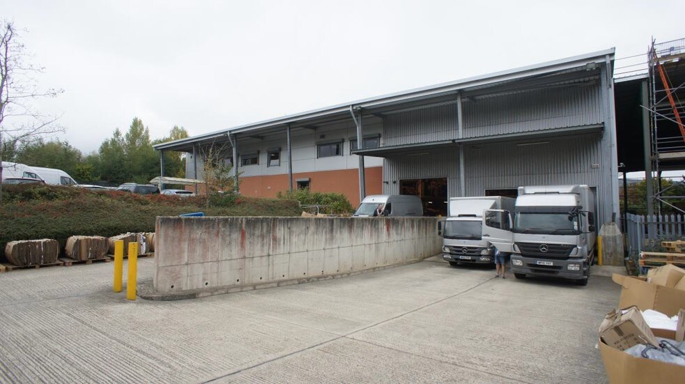 10B-10B1 Viscount Way, Swindon en alquiler - Foto principal - Imagen 1 de 1