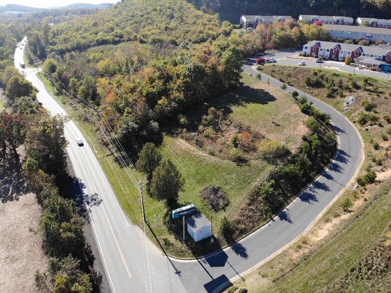 202 Frontier Dr, Staunton, VA en venta - Foto del edificio - Imagen 2 de 4