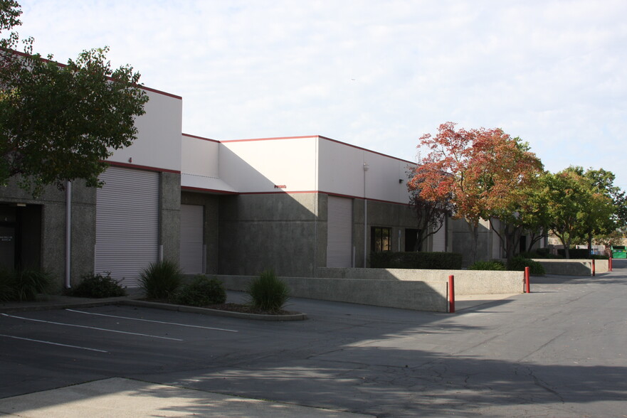 4641 Pell Dr, Sacramento, CA en alquiler - Foto del edificio - Imagen 2 de 5