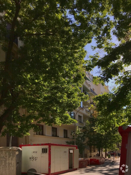 Calle de Viriato, 73, Madrid, Madrid en alquiler - Foto del edificio - Imagen 2 de 2
