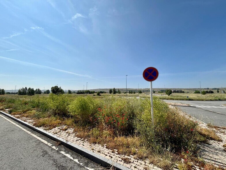 Calle Diente de León, Ávila, Ávila en venta - Foto principal - Imagen 3 de 11