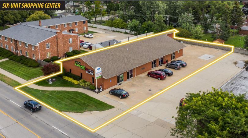 29900 Harper Ave, Saint Clair Shores, MI en alquiler Foto del edificio- Imagen 1 de 1