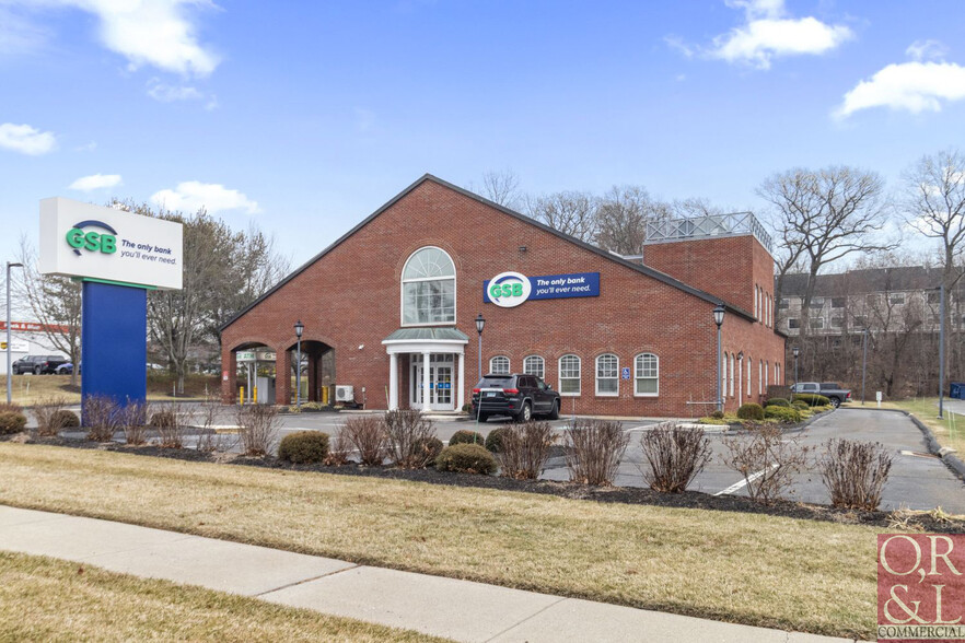 61 N Main St, Branford, CT en venta - Foto del edificio - Imagen 1 de 5