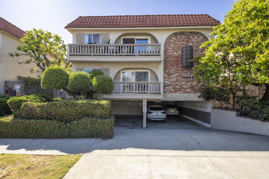 12033 Goshen Ave, Los Angeles, CA en venta - Foto del edificio - Imagen 2 de 17