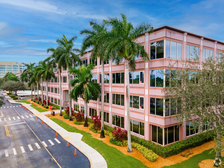 8151 Peters Rd, Plantation, FL en alquiler - Foto del edificio - Imagen 1 de 3