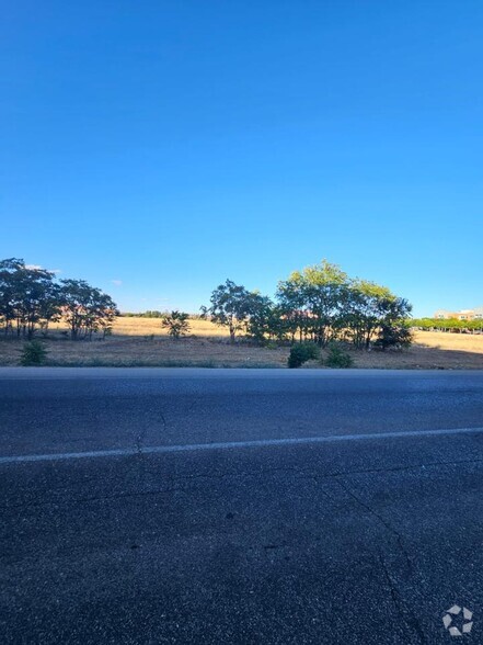 Terrenos en Azuqueca de Henares, Guadalajara en venta - Foto del edificio - Imagen 2 de 3