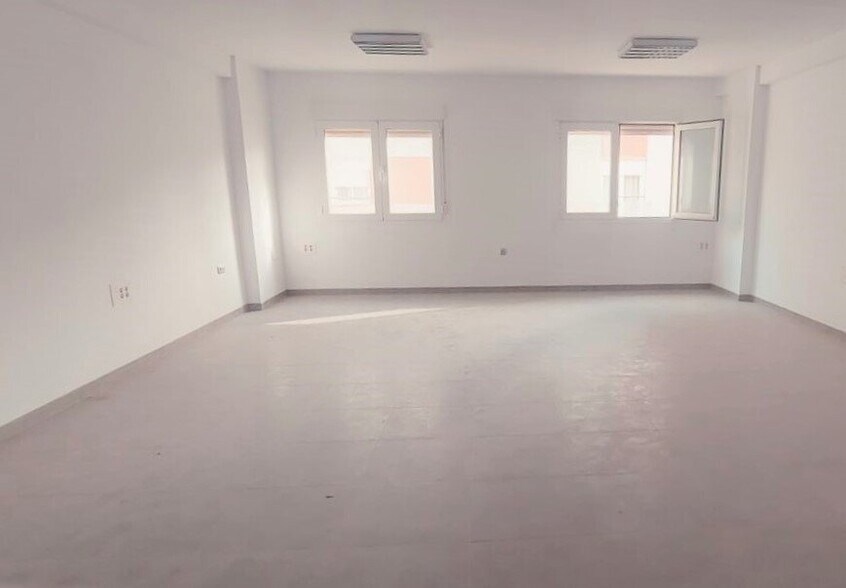 Oficina en El Ejido, Almería en venta - Foto del edificio - Imagen 2 de 15