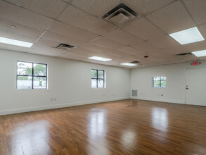 12050 NW 28th Ave, Miami, FL en alquiler Foto del interior- Imagen 2 de 5