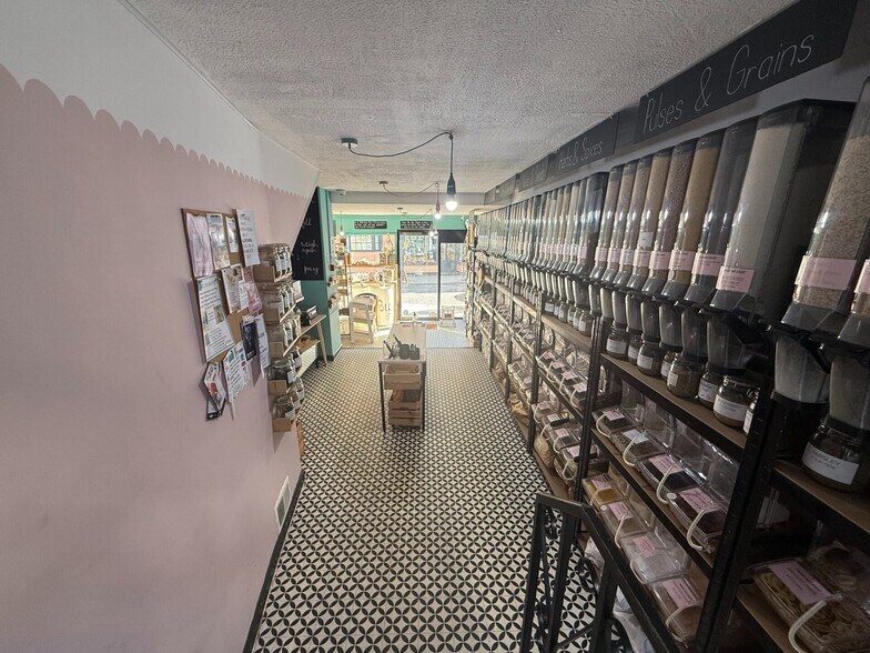 76 – 78 High St, Ware en alquiler - Foto del interior - Imagen 2 de 6