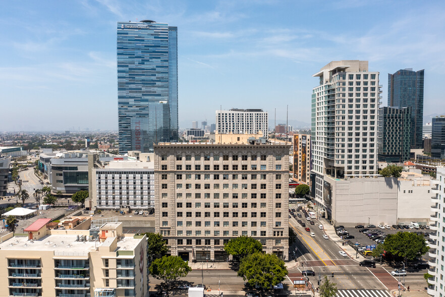 710-714 W Olympic Blvd, Los Angeles, CA en alquiler - Foto del edificio - Imagen 2 de 6