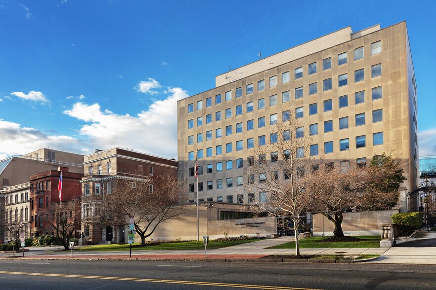 1717 Massachusetts Ave NW, Washington, DC en venta - Foto del edificio - Imagen 2 de 2