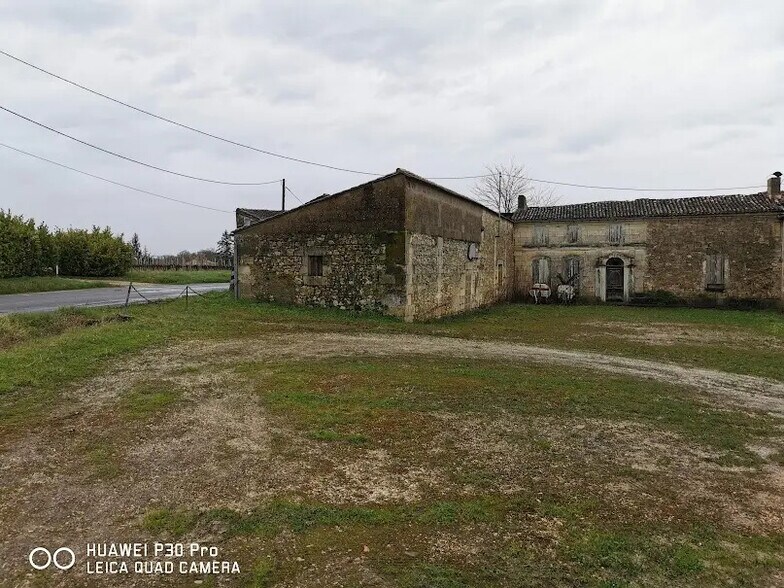 Nave en Villegouge en venta - Foto del edificio - Imagen 2 de 2