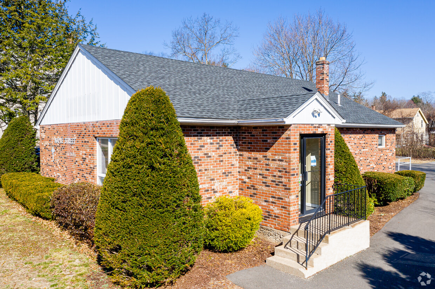 14 Maple St, Terryville, CT en alquiler - Foto del edificio - Imagen 1 de 16