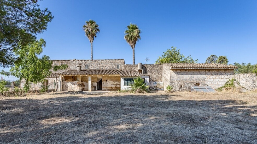 Nave en Campanet en venta - Foto del edificio - Imagen 3 de 41