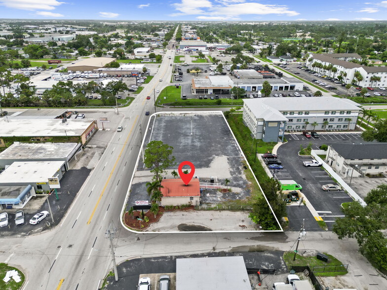 2744 Fowler St, Fort Myers, FL en venta - Foto del edificio - Imagen 3 de 27