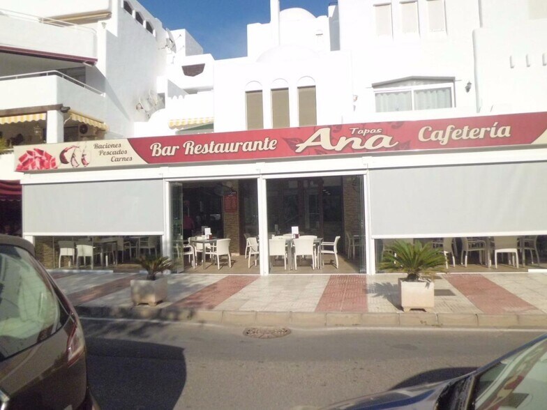 Local en Roquetas de Mar, Almería en venta - Foto del edificio - Imagen 1 de 17