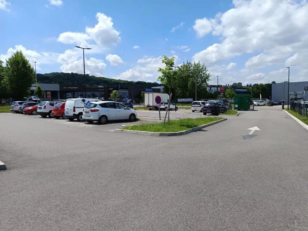 4 Rue Louis Braille, Bourgoin-Jallieu en alquiler Foto del edificio- Imagen 1 de 12