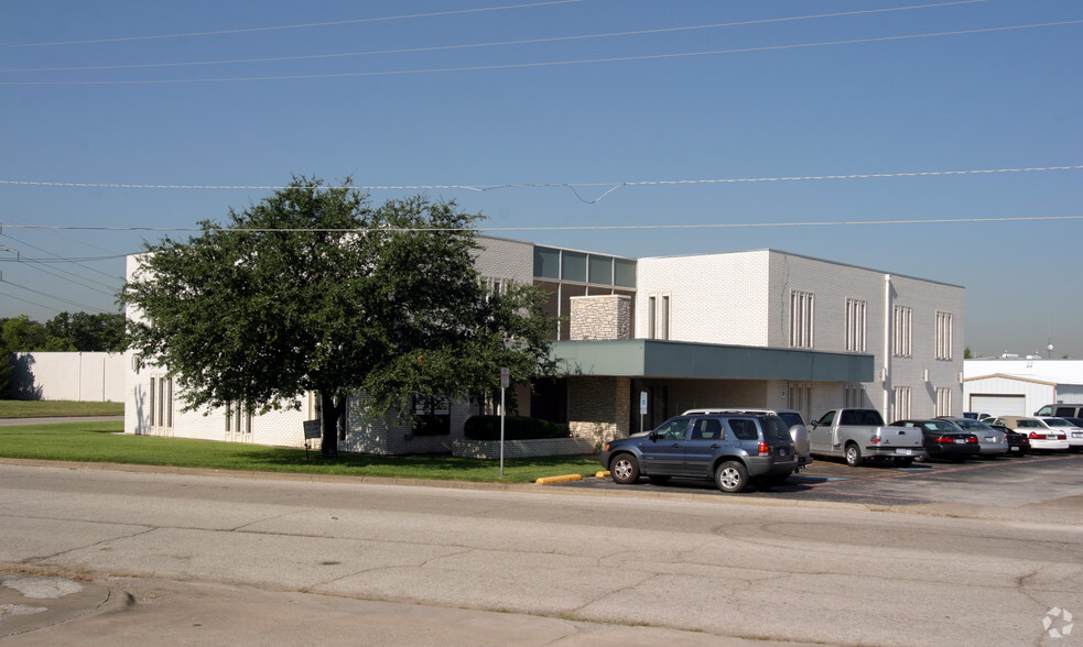 2200 Smith Barry Rd, Pantego, TX en alquiler - Foto del edificio - Imagen 3 de 3