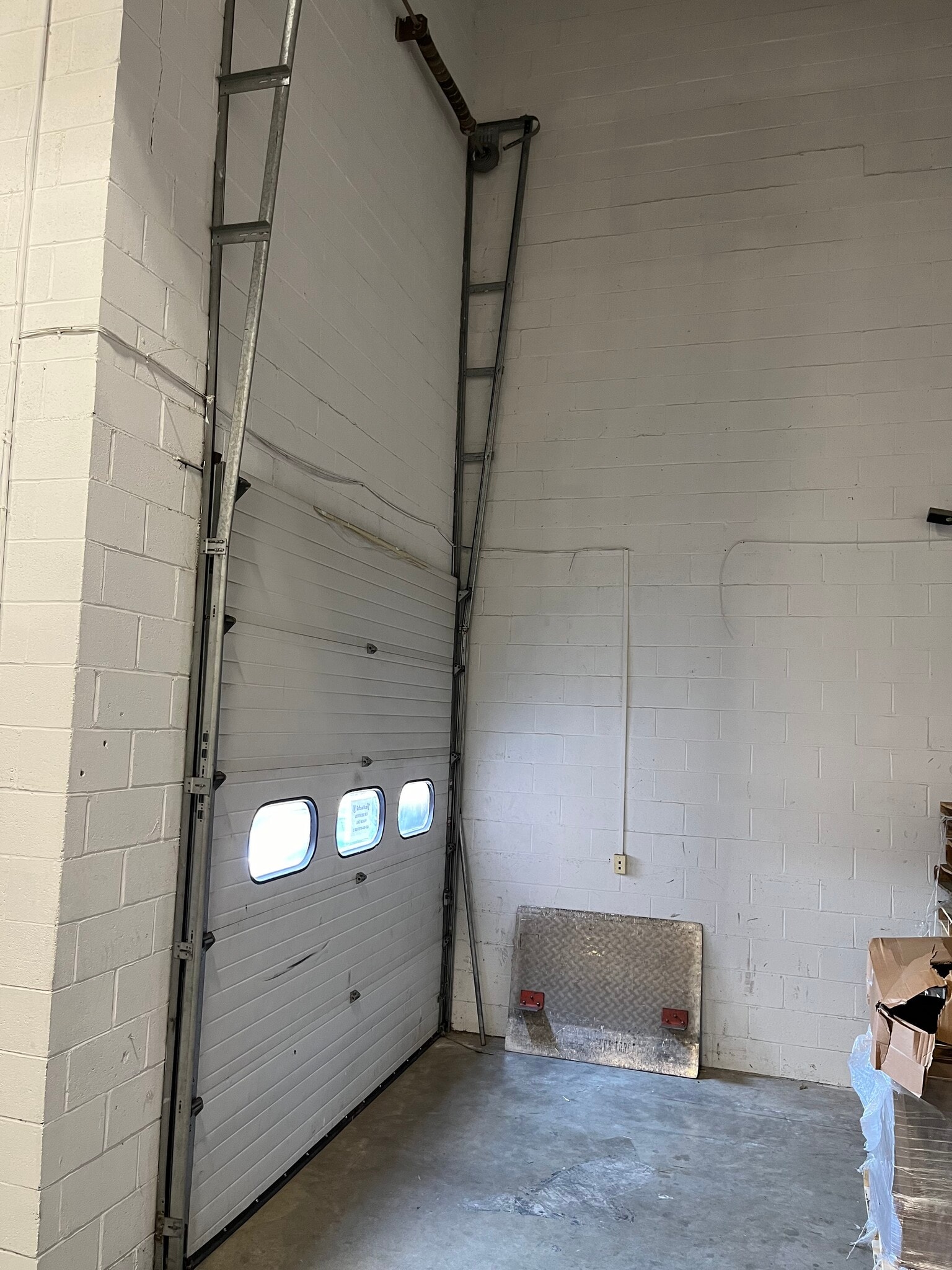 108 Clematis Ave, Waltham, MA en alquiler Foto del edificio- Imagen 1 de 4