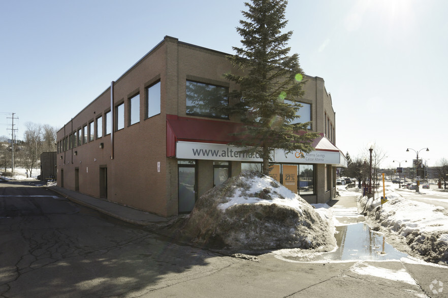 210 Centrum Blvd, Ottawa, ON en alquiler - Foto del edificio - Imagen 2 de 6