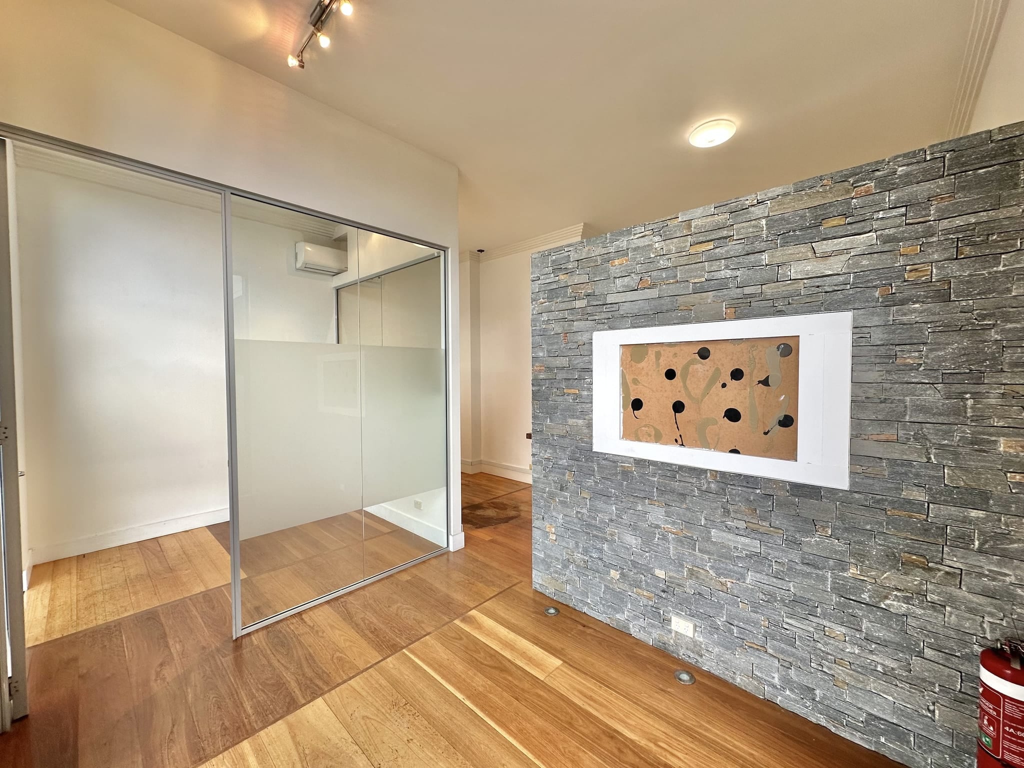 3-11 Hawkesbury Ave, Dee Why en alquiler Foto del interior- Imagen 1 de 4