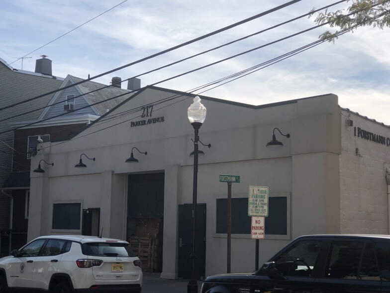 217 Parker Ave, Clifton, NJ en venta - Foto del edificio - Imagen 2 de 7