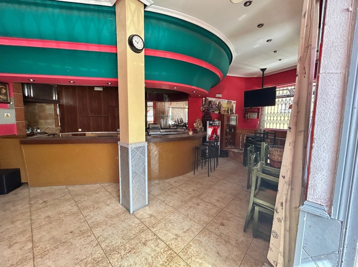 Plaza Bolos, 1, El Escorial, MAD 28280 - Unidad Puerta B - - Foto del interior - Image 1 of 5