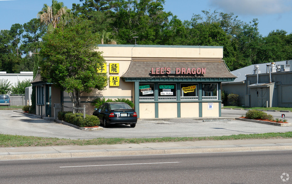 880 Lane Ave S, Jacksonville, FL en alquiler - Foto del edificio - Imagen 3 de 4