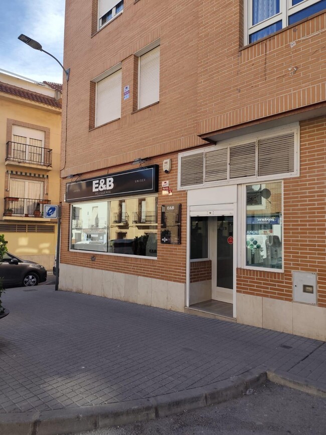 Más detalles de Avenida Venerable Madre María Antonia, 1, Ciempozuelos - Local en venta