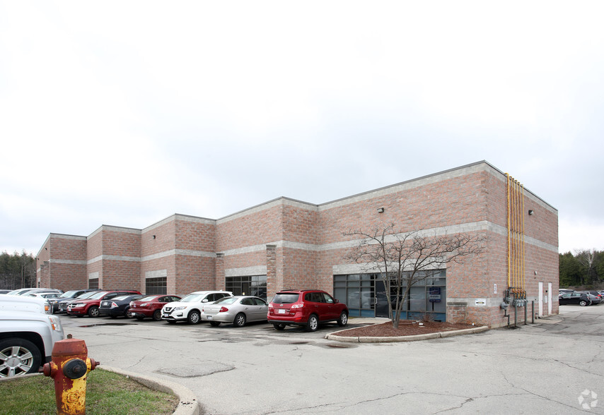 695 Riddell Rd, Orangeville, ON en alquiler - Foto del edificio - Imagen 2 de 5