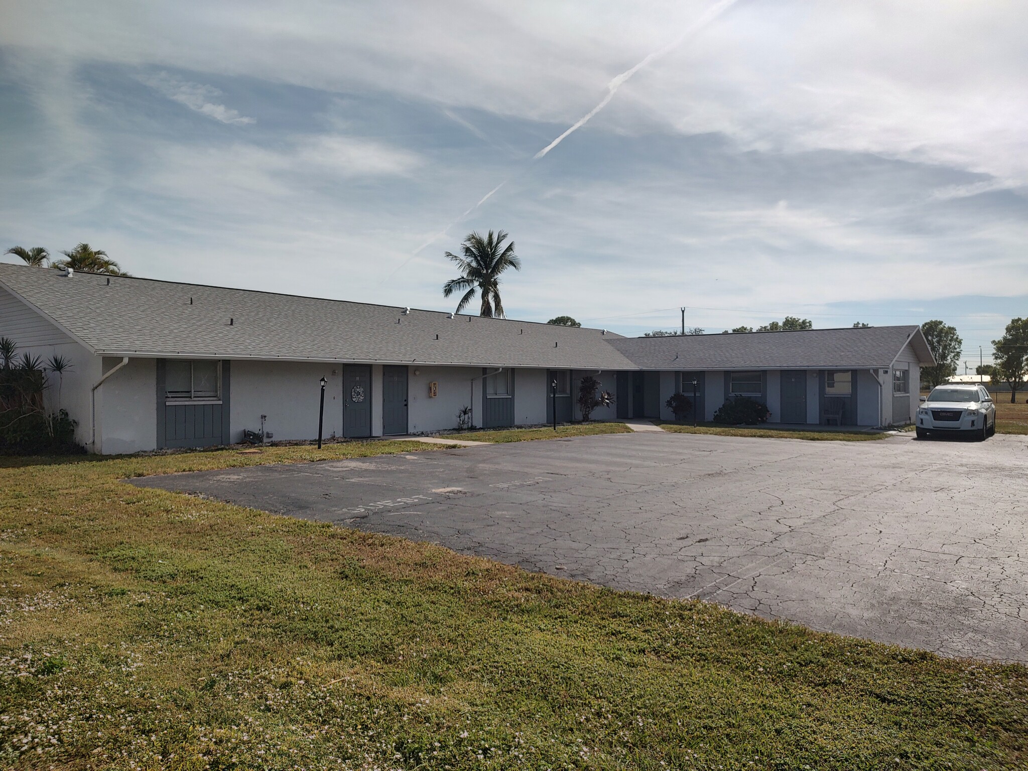 Cape Coral Multi-family Portfolio cartera de 3 inmuebles en venta en LoopNet.es Foto del edificio- Imagen 1 de 12