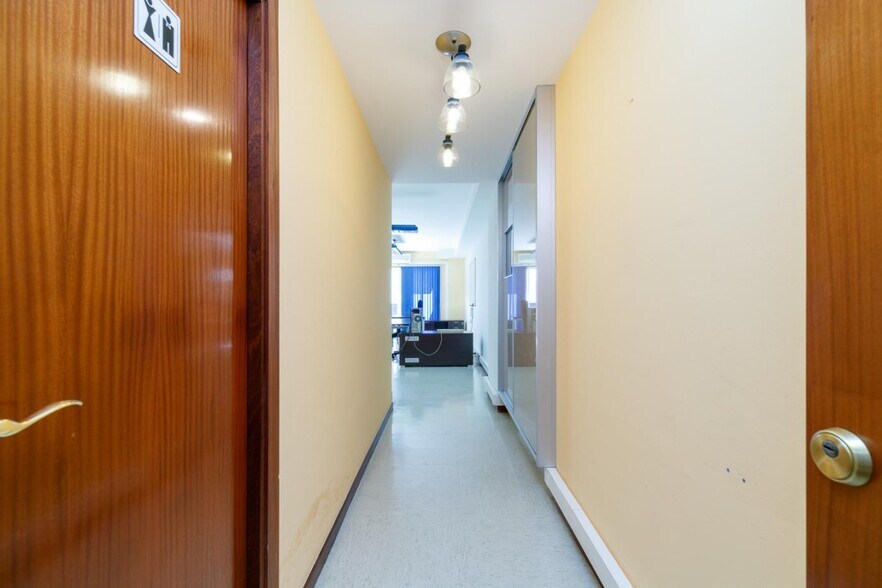 Local en Vigo, Pontevedra en venta - Foto del interior - Imagen 1 de 38