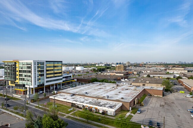 Más detalles de 25 Tangiers Rd, Toronto, ON - Oficina en alquiler