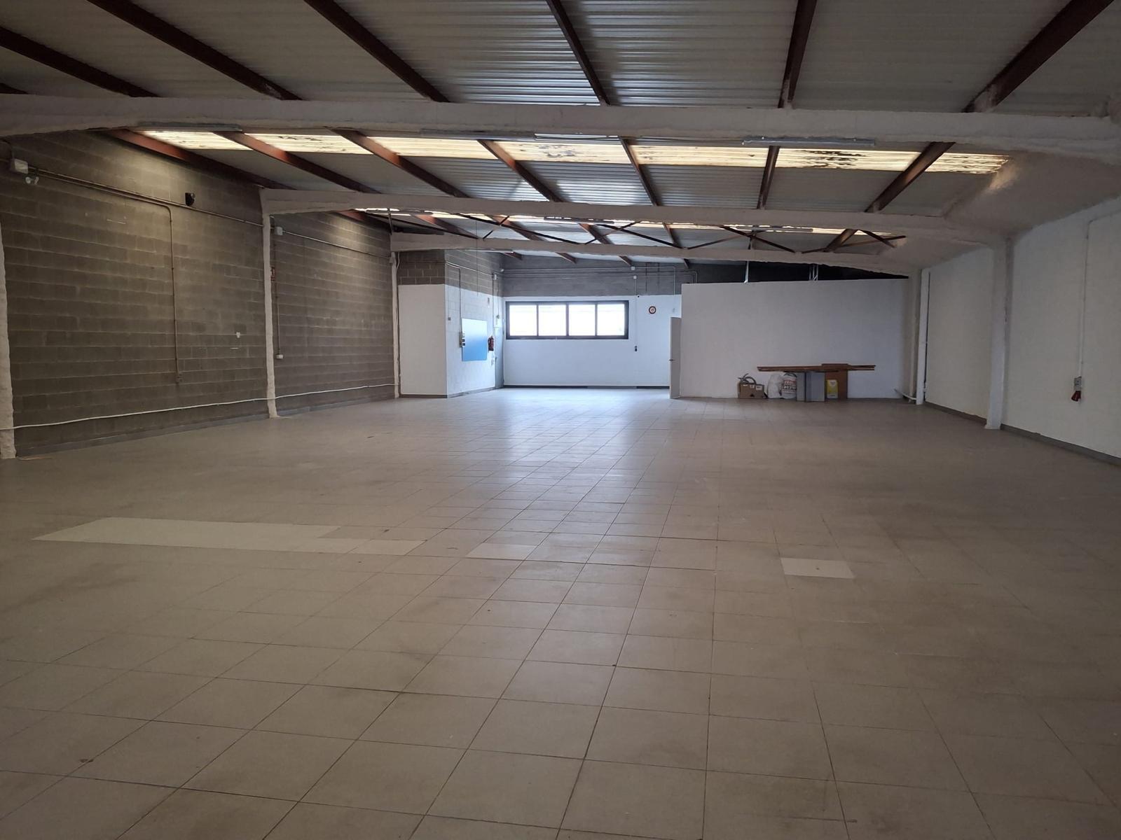 Nave en Mataró, Barcelona en alquiler Foto principal- Imagen 1 de 3