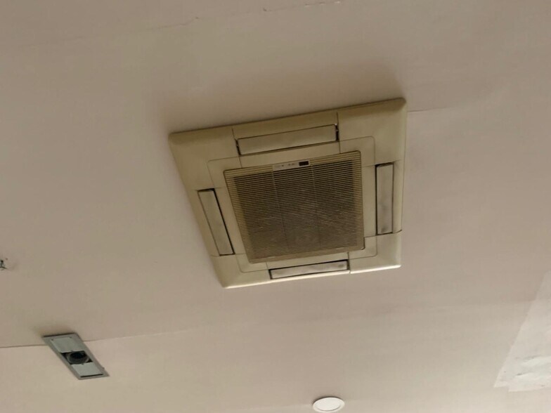 Calle Nuestra Señora de las Mercedes, SEVILLA, Sevilla en alquiler - Foto del edificio - Imagen 2 de 10