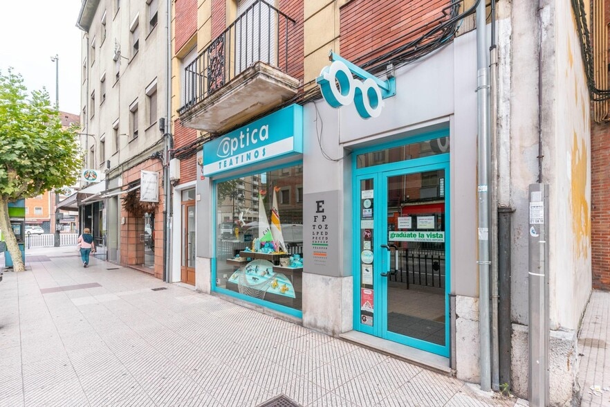 Calle Rosa María Menendez López, 3, Oviedo, Asturias en venta - Foto del edificio - Imagen 3 de 32