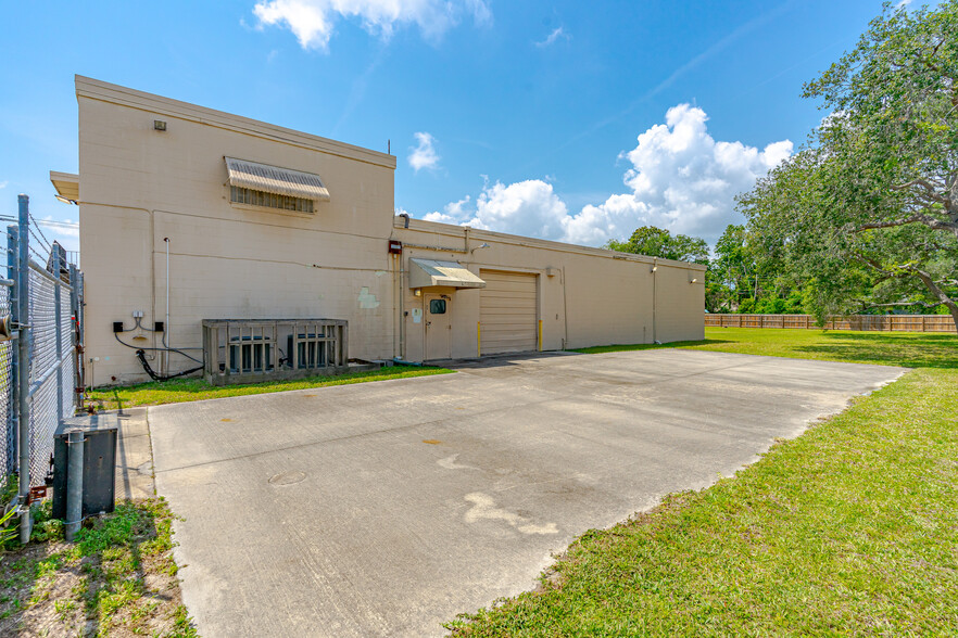 974 S Nova Rd, Ormond Beach, FL en venta - Foto del edificio - Imagen 3 de 65