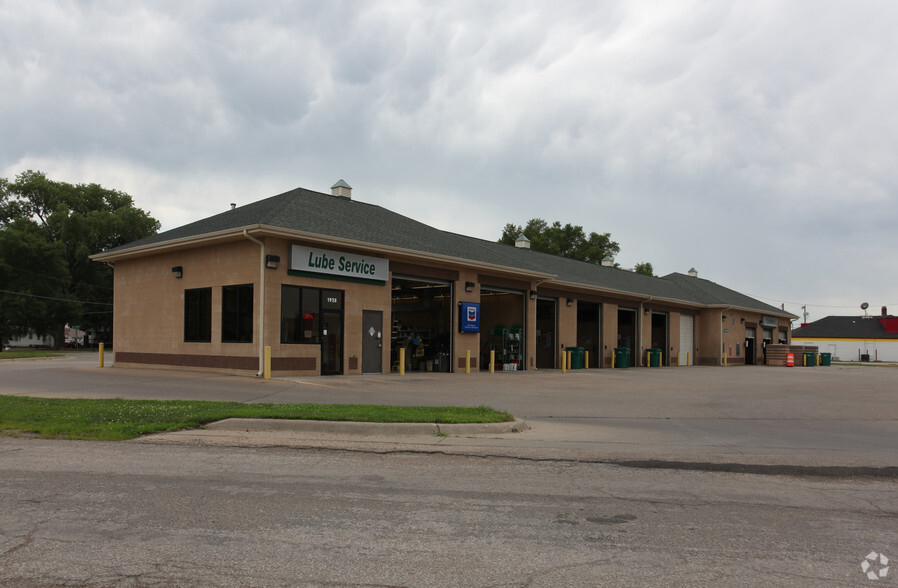 1928 NW Topeka Blvd, Topeka, KS en venta - Foto del edificio - Imagen 1 de 8