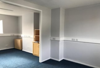 400-402 Chaddock Ln, Manchester en alquiler Foto del interior- Imagen 2 de 3