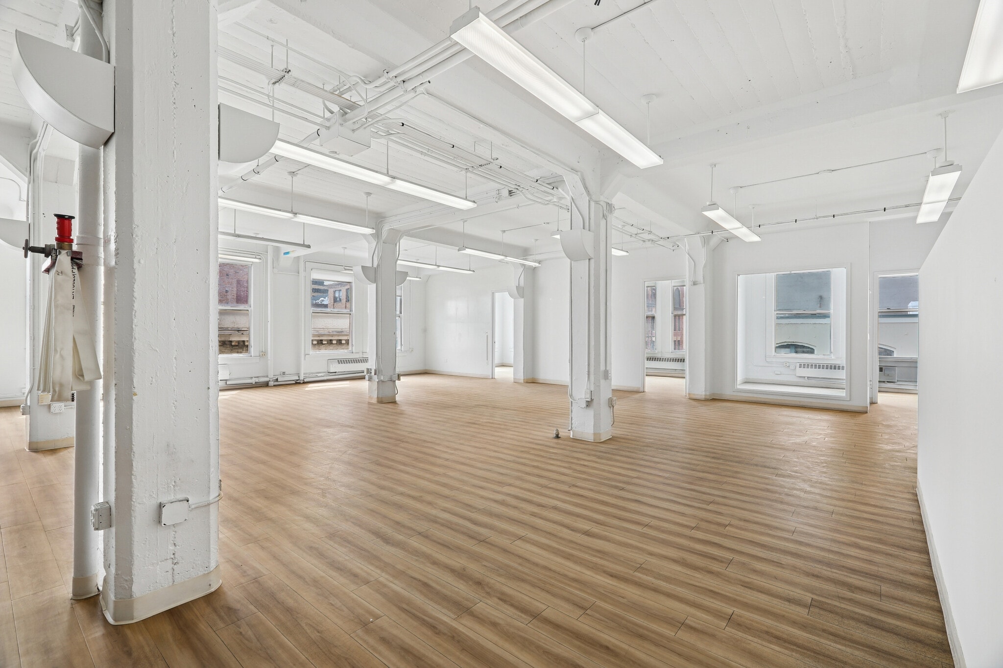 121-123 2nd St, San Francisco, CA en alquiler Foto del interior- Imagen 1 de 5