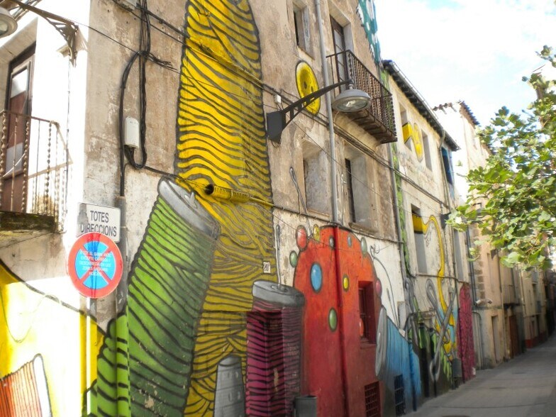 Edificio residencial en Olot, Gerona en venta - Foto del edificio - Imagen 2 de 3