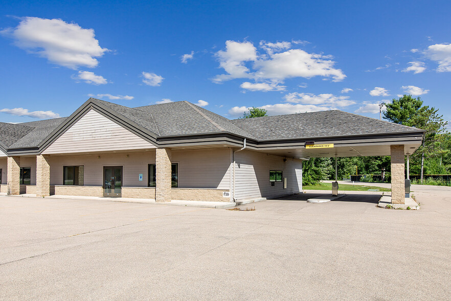 200 Golfview Rd, Cecil, WI en venta - Foto del edificio - Imagen 3 de 14