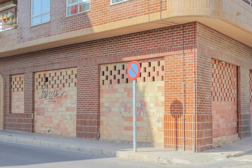 Carrer de la Constitución, 69, Requena, Valencia en alquiler - Foto principal - Imagen 1 de 25