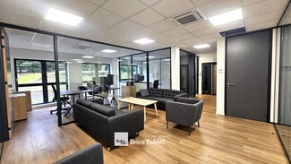 Más detalles de 250 Rue Hélène Boucher, Rillieux-la-Pape - Oficina en alquiler