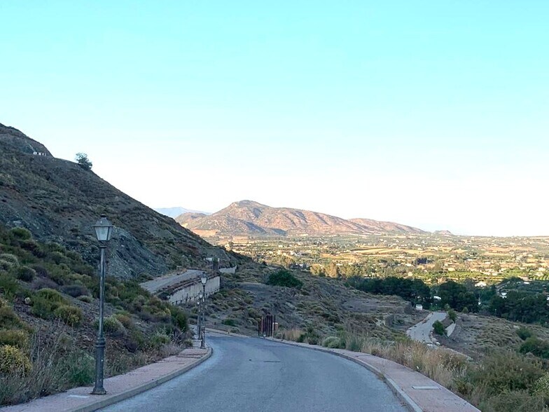 Calle Sierra Gorda, Alhaurín el Grande, Málaga en venta - Foto del edificio - Imagen 3 de 14