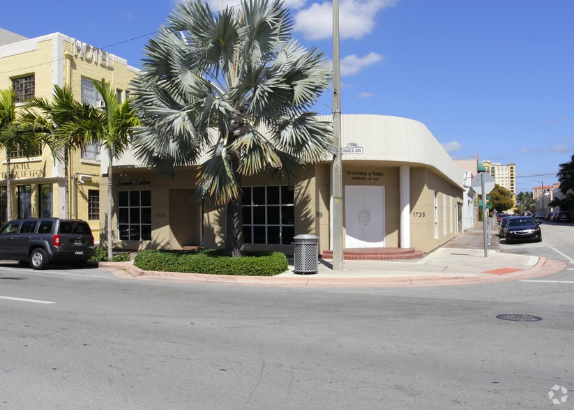 183 Madeira Ave, Coral Gables, FL en alquiler - Foto del edificio - Imagen 3 de 7