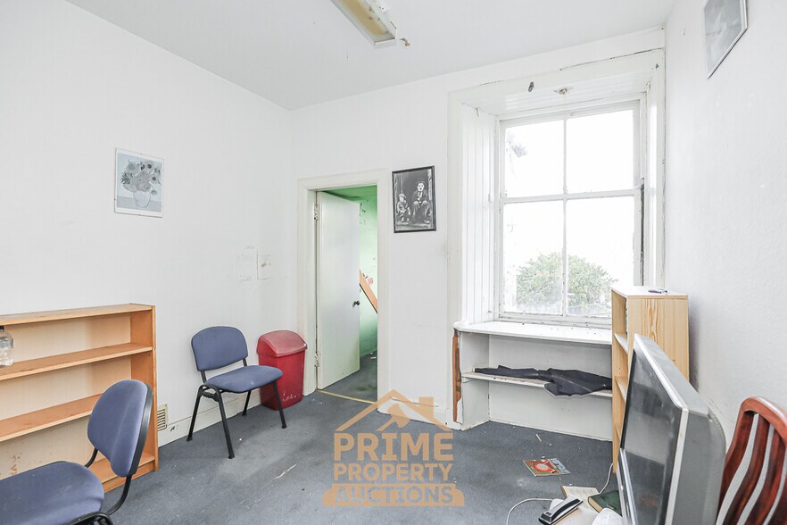 212-216 High St, Kirkcaldy en venta - Foto del edificio - Imagen 1 de 15