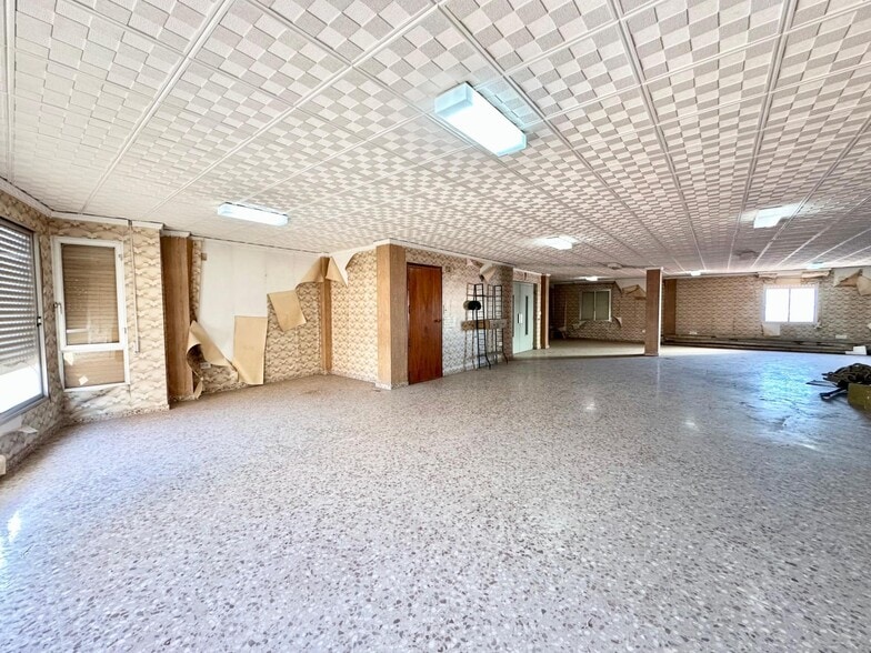 Nave en L'Alcúdia en venta - Foto del edificio - Imagen 3 de 23
