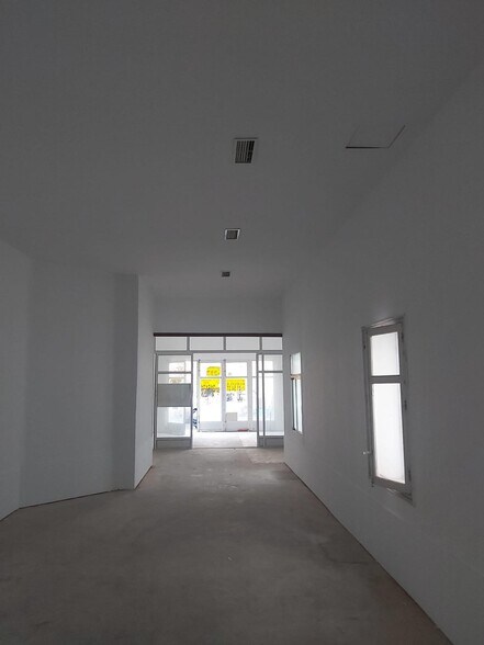 Local en Cáceres en venta - Foto del edificio - Imagen 3 de 5